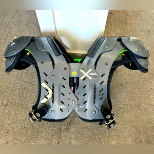 Xtech Shoulder Pads XS